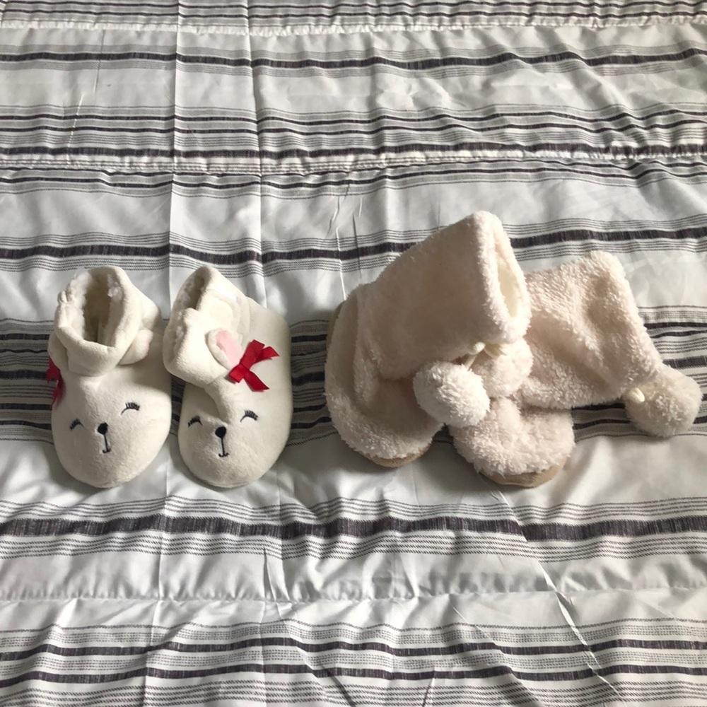 Gymboree Bundle house shoes size 9-10 worn once